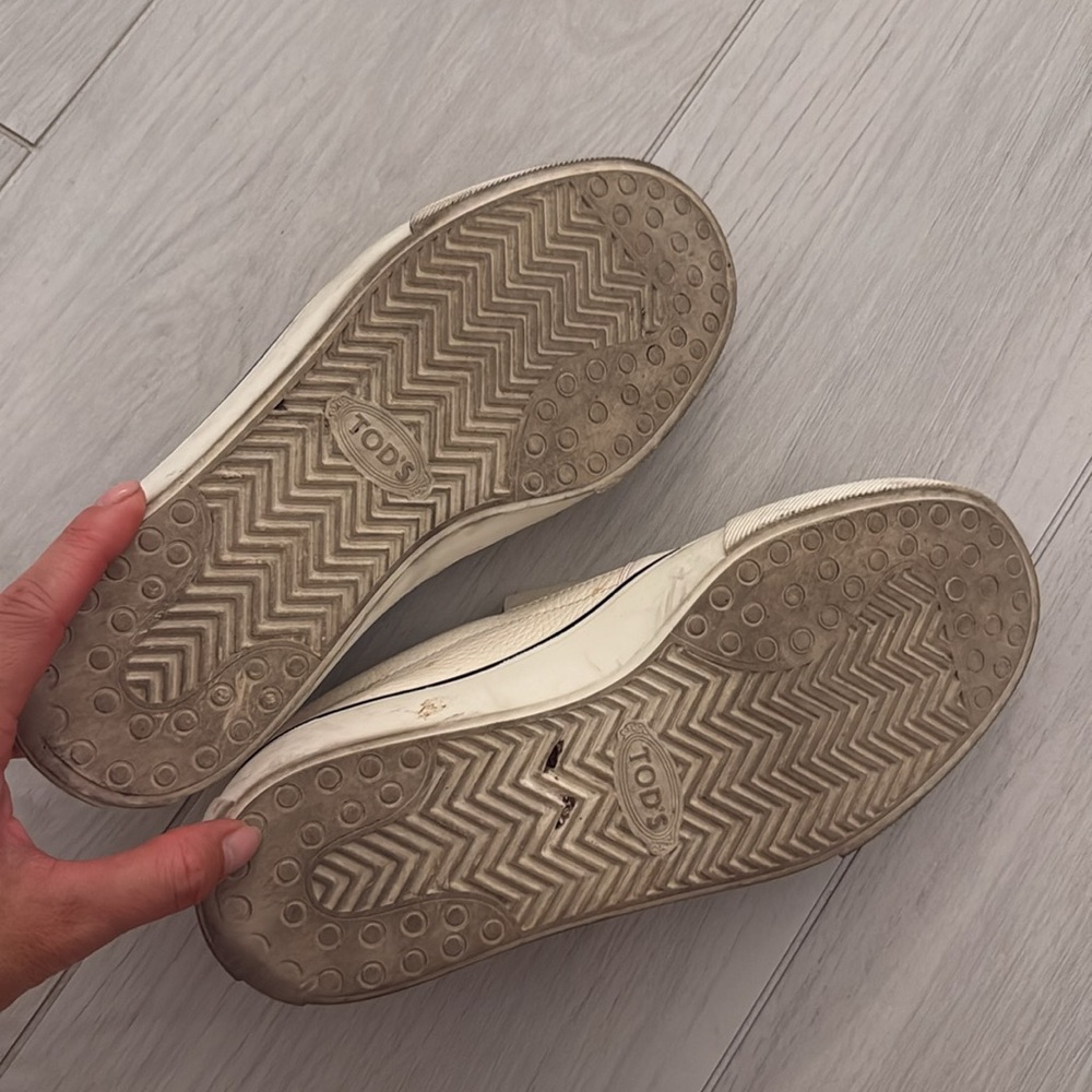 Tod’s men’s size 6 white slip on shoes - Picture 5 of 7
